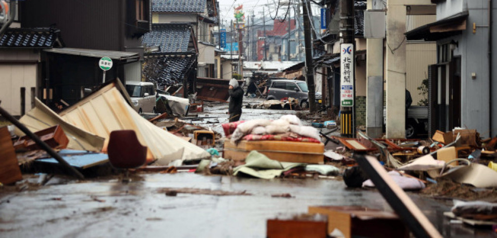 Un terremoto de 6,9 sacude el sudoeste de Japón y desencadena un aviso por tsunami