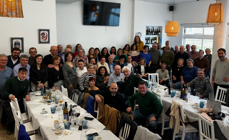 Homenaje en Ponteceso a Manuel Javier Vidal por su jubilación