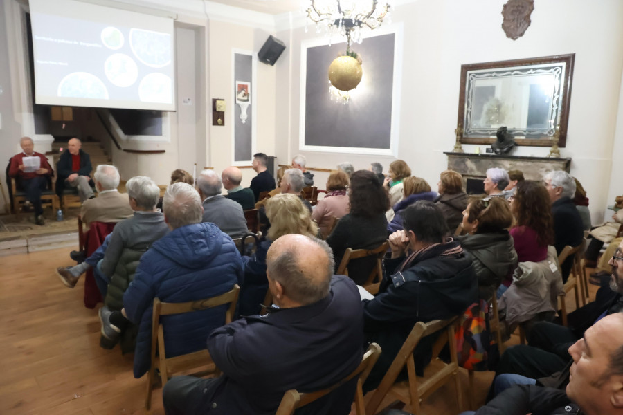 El Instituto de Estudios Bergantiñáns empieza a festejar su 25 aniversario