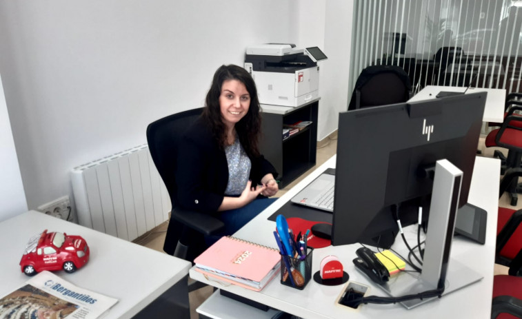 Cristina Pérez Areosa abre una aseguradora en A Laracha