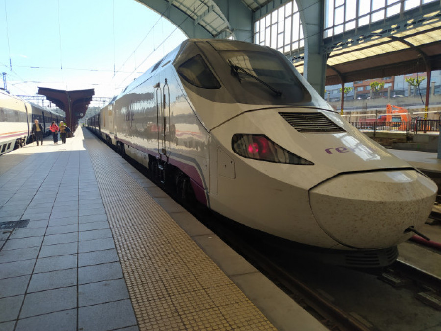 Renfe realiza viajes de simulación comercial de los trenes Avril en Galicia