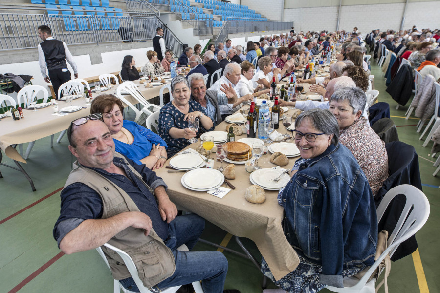 Las Festas dos Maiores de Cabana y A Laracha reúnen a más de 1.200 personas