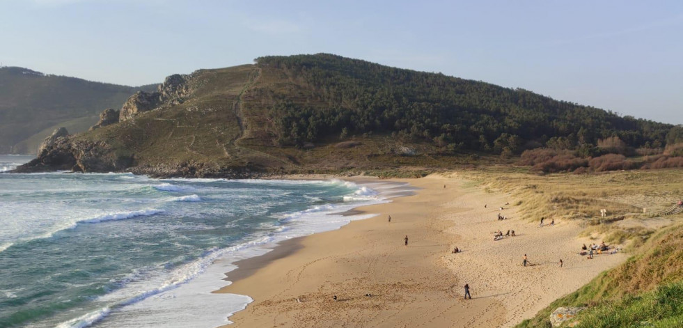 Recibe el alta el joven peregrino que fue rescatado en la playa Mar de Fóra, en Fisterra