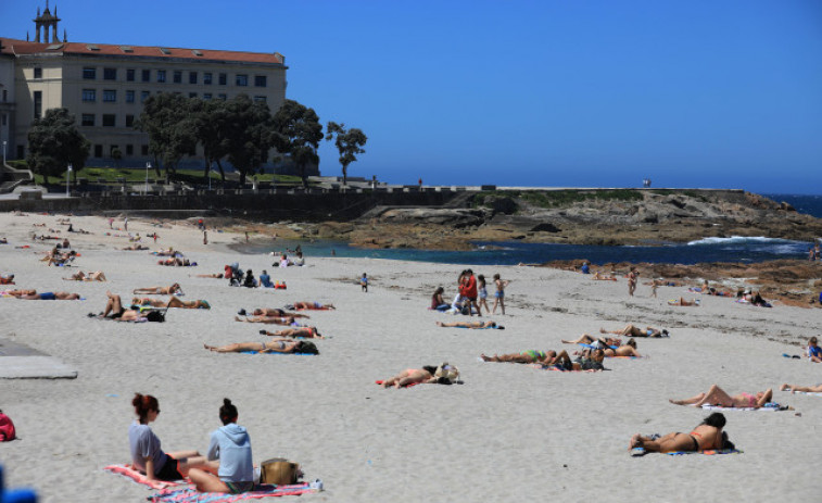 Ambiente de verano en un fin de semana con temperaturas más propias de junio