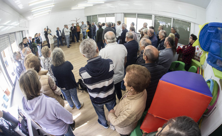 Los vecinos de Xoane y Cances seguirán  con las protestas por las obras en la AC-414