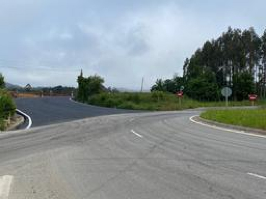 Finalizan las obras de mejora del vial entre Midón y A Furoca al que Coristanco destinó 150.000 euros