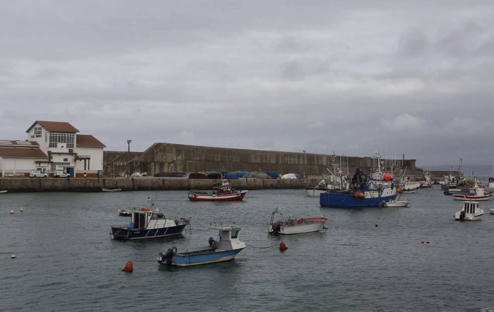 Portos reafirma su compromiso con garantizar la seguridad del puerto de Malpica