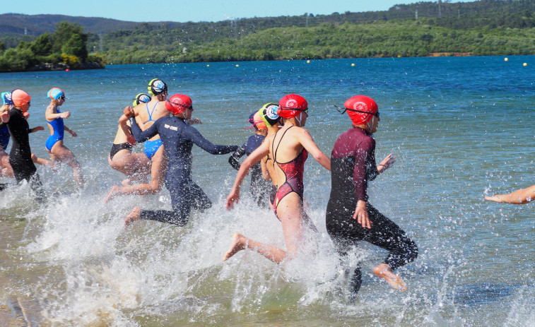 Once medallas para el Sysca en la última cita de la liga de playa