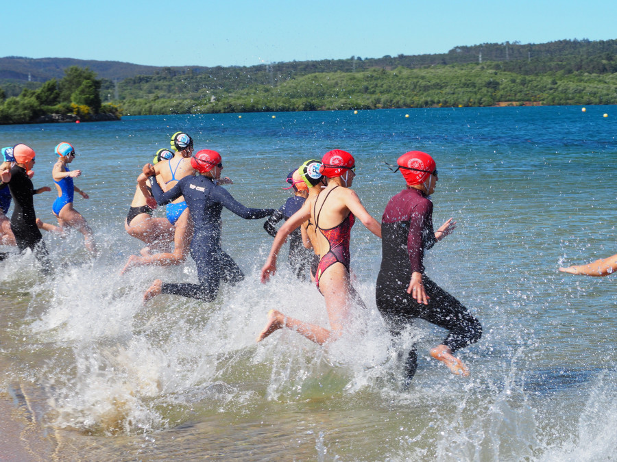 Once medallas para el Sysca en la última cita de la liga de playa