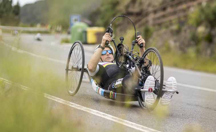 El ciclismo paralímpico brilla con luz propia en A Laracha