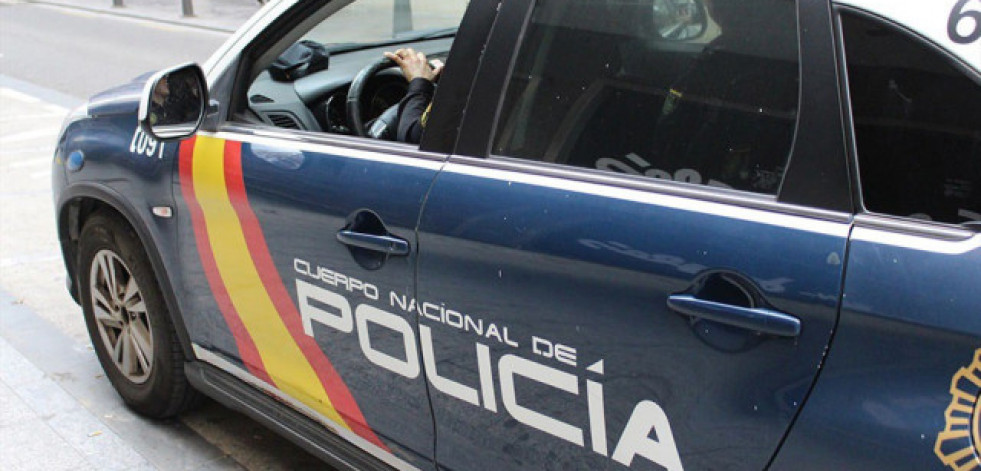 La Policía evita que un hombre apuñale a su hija menor de edad en Valencia