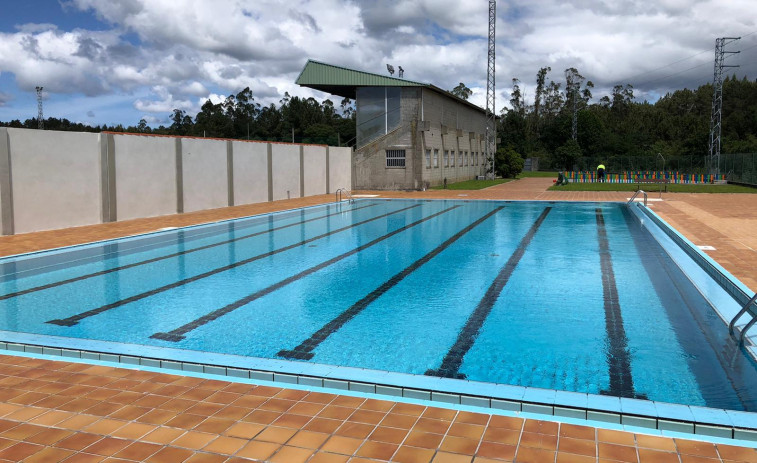 Las piscinas municipales de Baio y Zas abren el domingo al público para la temporada estival