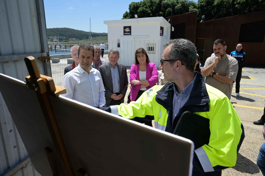 Portos de Galicia invierte más de 150.000 euros en la envolvente  de la nave de xeo de Muxía