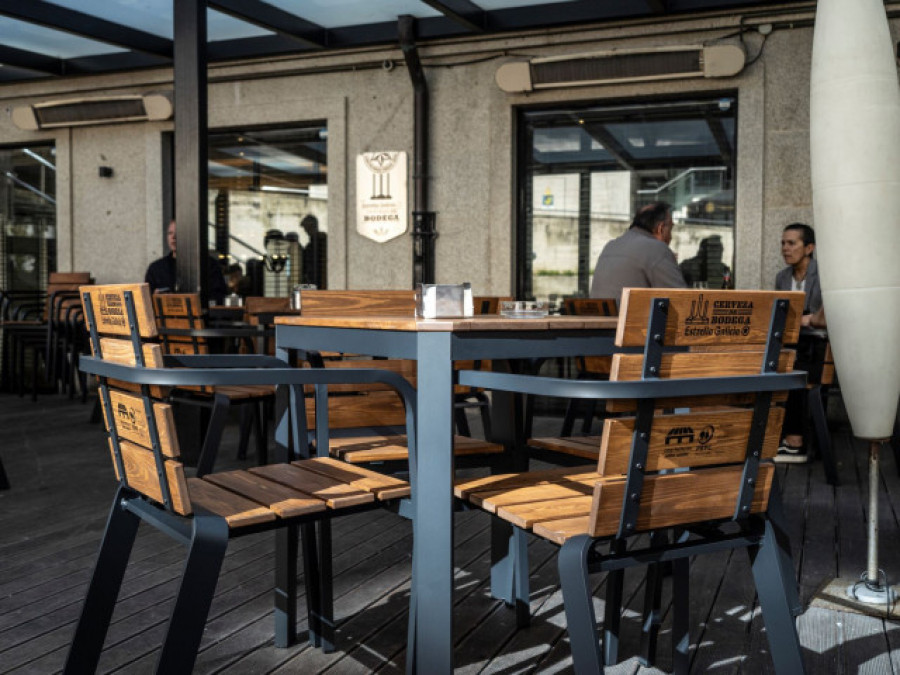 Hijos de Rivera desarrolla un mobiliario de terraza pionero en el sector cervecero español