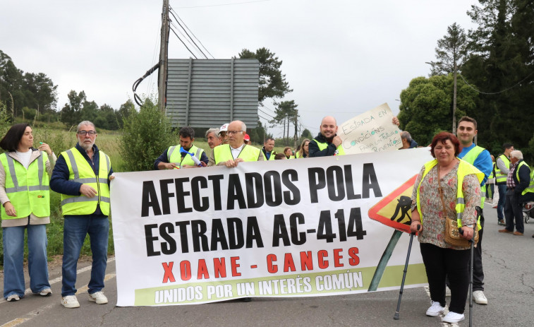 Vecinos de Xoane y Cances exigen una respuesta de la Xunta a sus peticiones