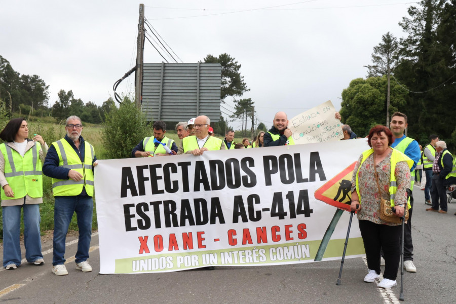 Vecinos de Xoane y Cances exigen una respuesta de la Xunta a sus peticiones