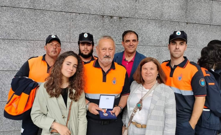 El fisterrán José Marcote recibe la Medalla al Mérito de Protección Civil