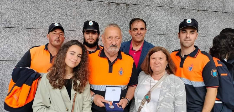 El fisterrán José Marcote recibe la Medalla al Mérito de Protección Civil