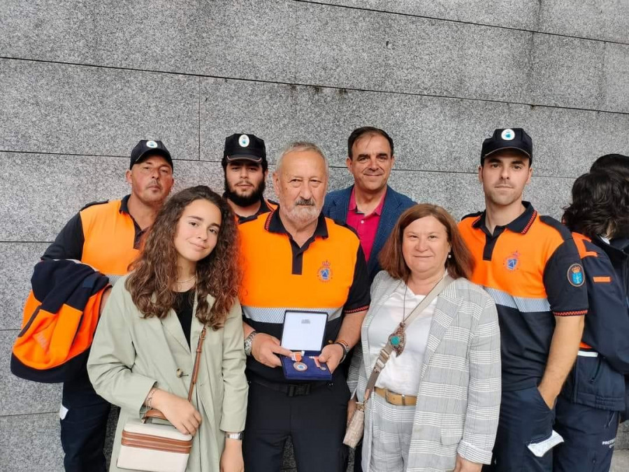 El fisterrán José Marcote recibe la Medalla al Mérito de Protección Civil