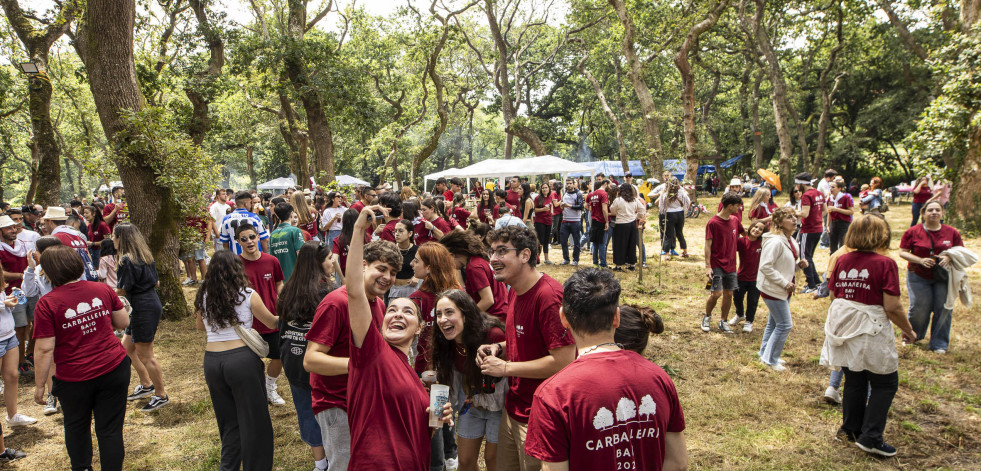 Muchas meriendas en la Carballeira de Baio y música en el Fisterra Experience