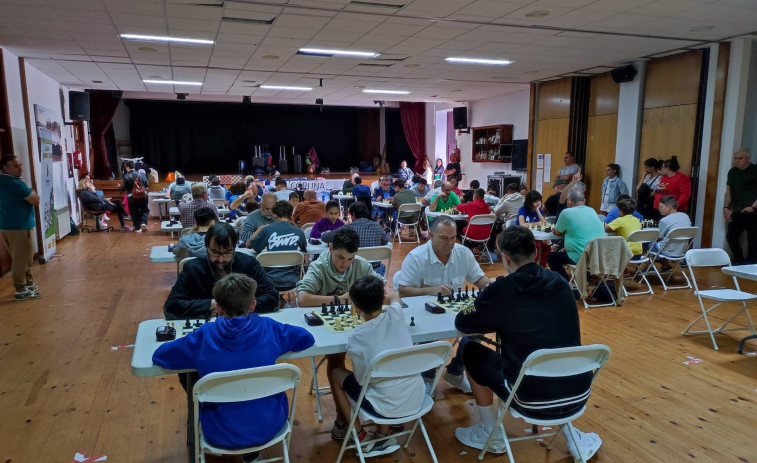 El IV Torneo Concello de Camariñas de Xadrez reunió a 56 jugadores