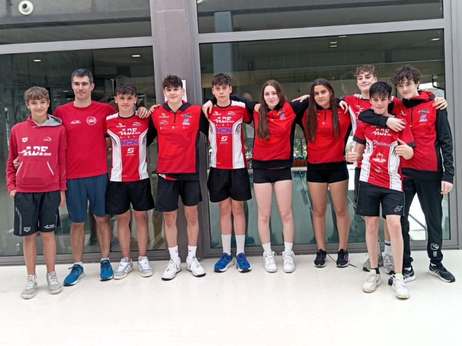 Trece medallas para la AD Fogar en el Autonómico de natación infantil