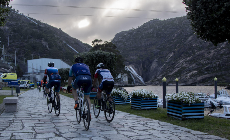 Llega el espectáculo del Gran Fondo Ézaro