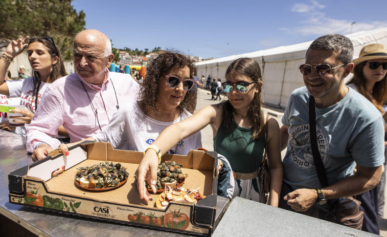 Las 2.400 raciones de la Festa do Percebe de Corme se agotaron en pocas horas