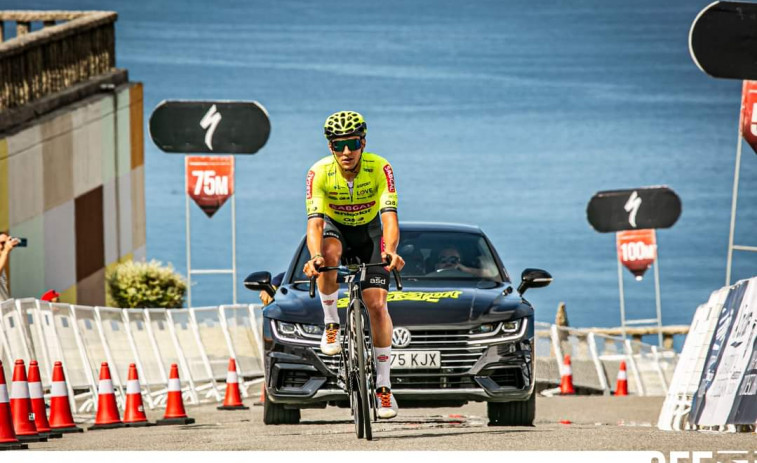 Guillermo García y Sandra Alonso dominan el Gran Fondo Ézaro