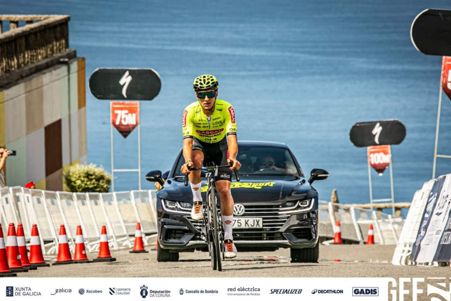 Guillermo García y Sandra Alonso dominan el Gran Fondo Ézaro