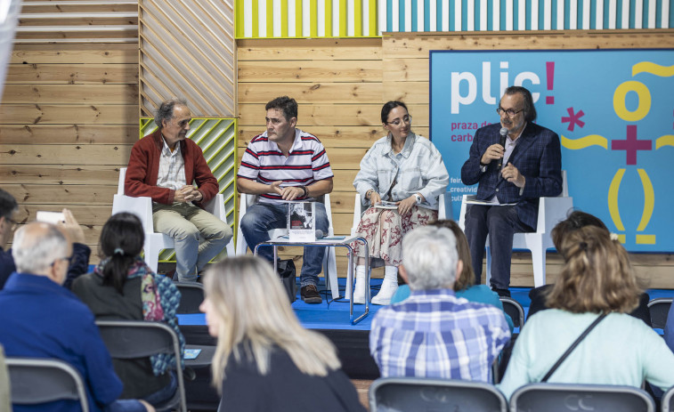 La Praza dos Libros de Carballo baja el telón con pan y Yolanda Castaño