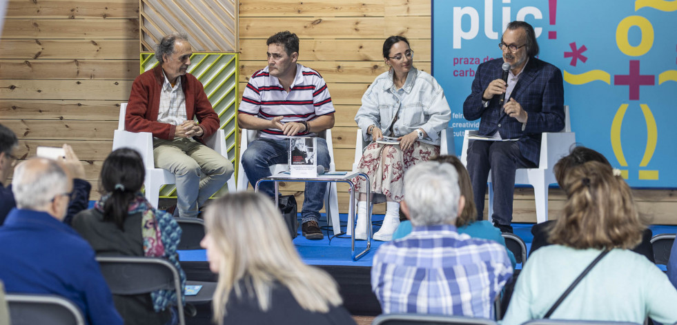 La Praza dos Libros de Carballo baja el telón con pan y Yolanda Castaño