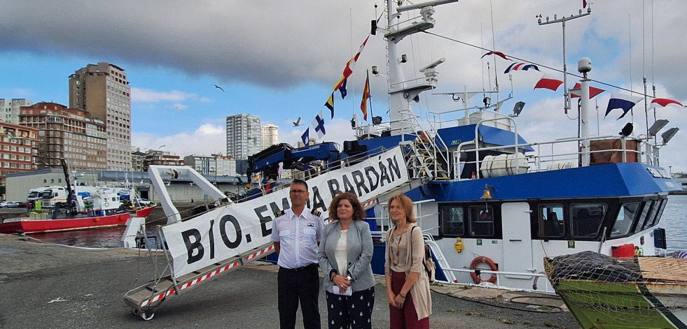 El buque oceanográfico 'Emma Bardán' investiga los bancos de cigala entre Ferrol y Laxe