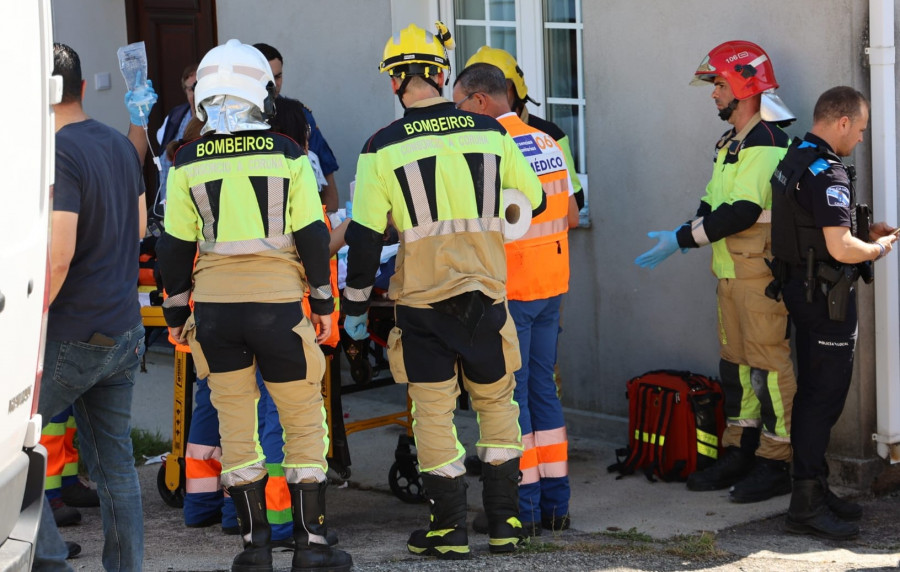 Herido un trabajador en Carballo en una explosión cuando utilizaba un soplete