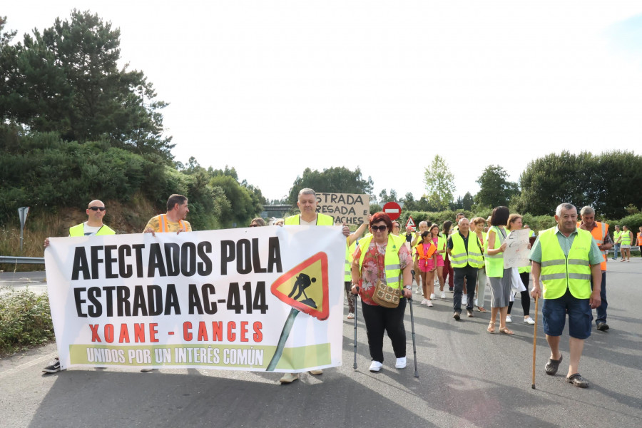 Nueva manifestación de los vecinos de Xoane y Cances por la AC-414