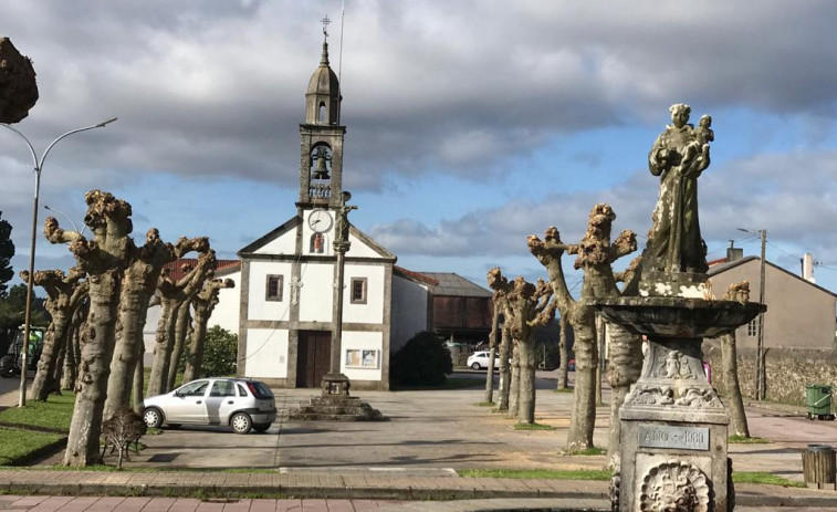 Infraestruturas y Concello humanizarán tres plazas de Coristanco