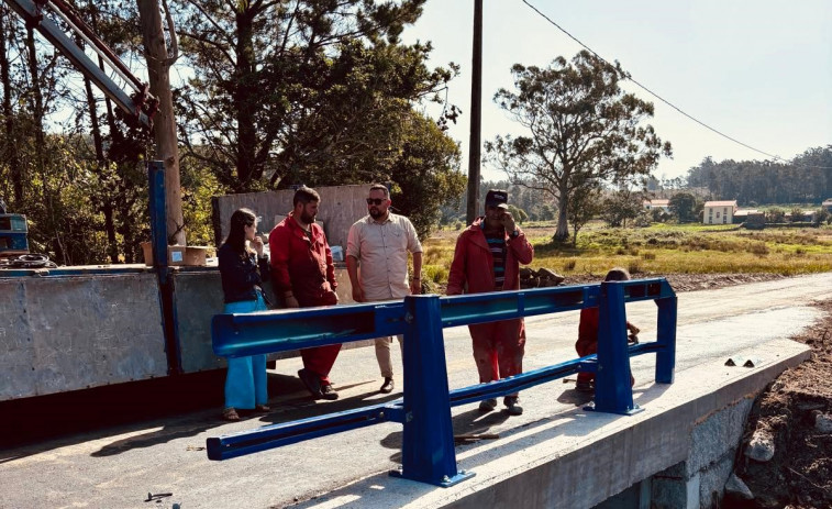 Muxía abre al tráfico el puente Vilachán tras finalizar las obras