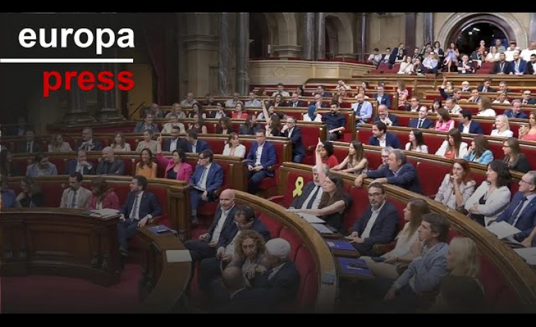 El Parlament aprueba la reforma del reglamento para permitir el voto telemático de Puigdemont