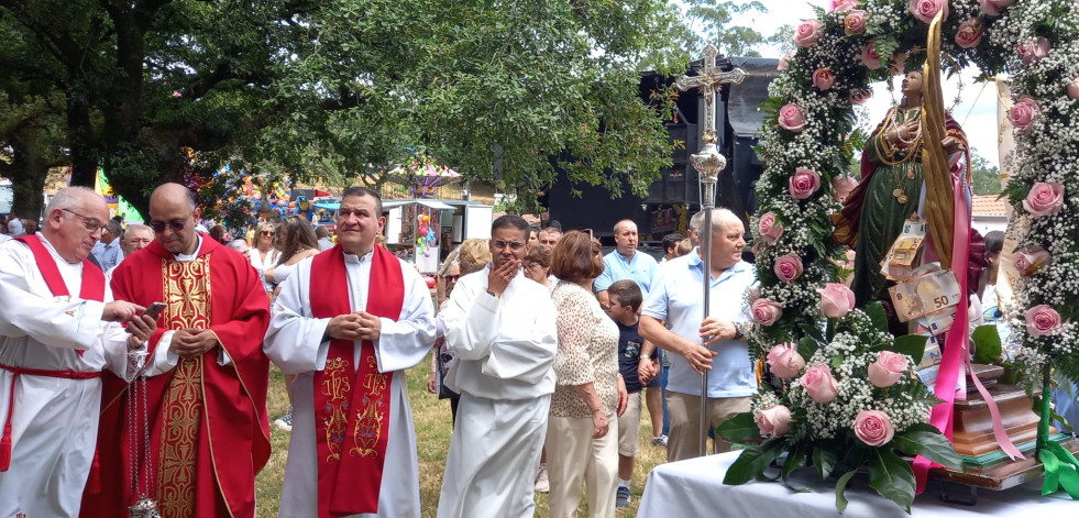 Cientos de romeros en Santa Margarita de Muíño