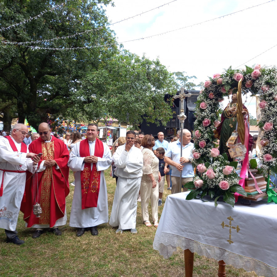 Cientos de romeros en Santa Margarita de Muíño