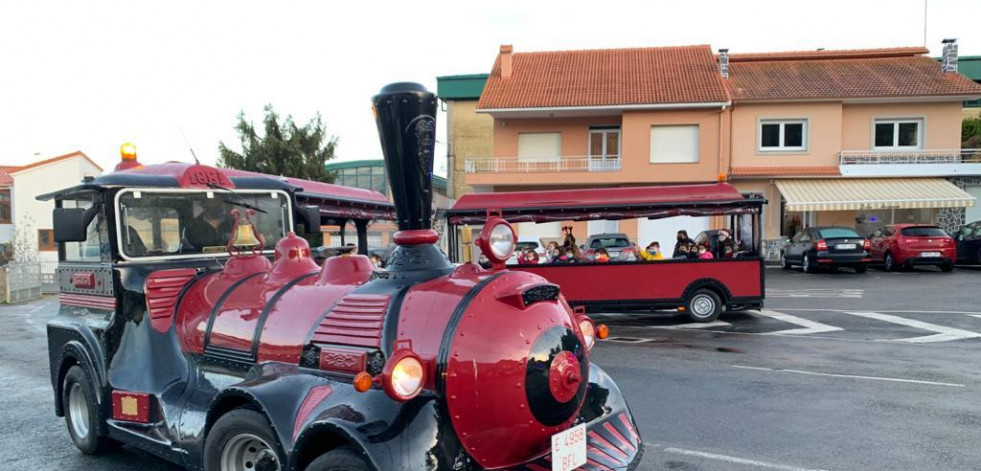 El Concello de Cabana pone en marcha el tren del verano que viajará cada viernes a Laxe