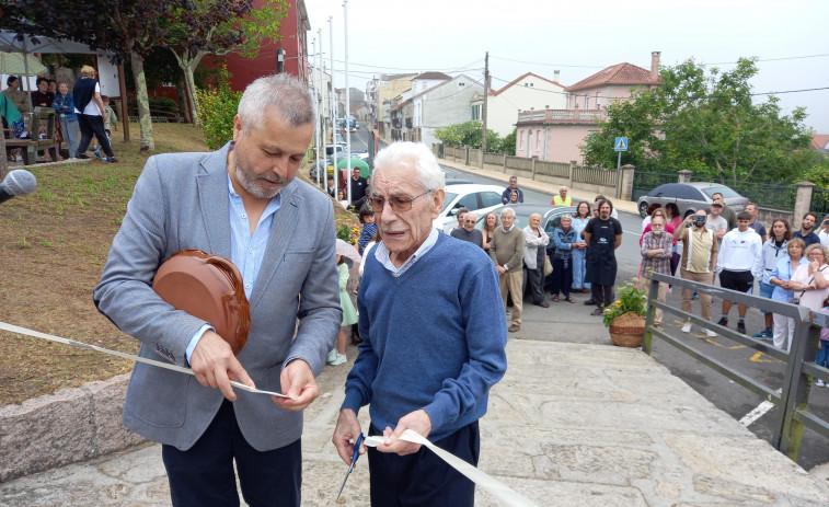 Buño ensalza su artesanía con la Mostra da Olería