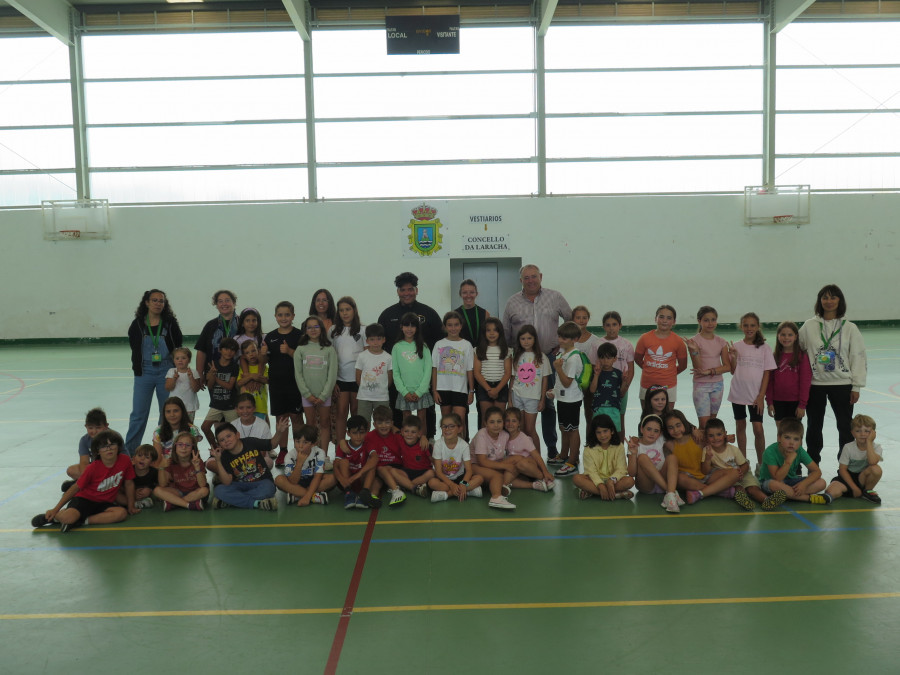 Un campamento en cuatro idiomas en A Laracha