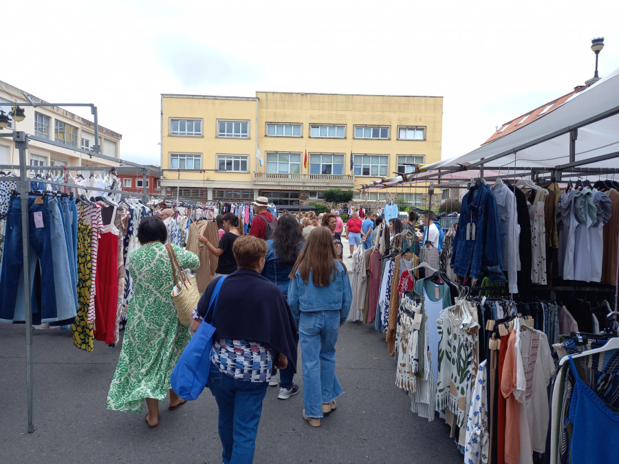 Concurridas ferias en Carballo y Vimianzo