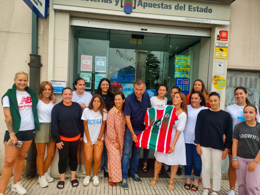 Presentación del Xuventude Laracha Femenino