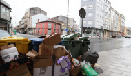 La huelga de basura de Carballo amenaza con convertirse en indefinida