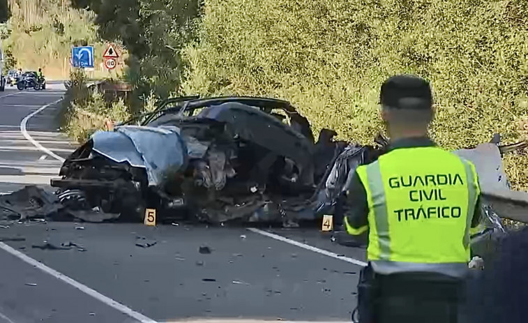 Un matrimonio de Carantoña fallece en un accidente de tráfico en Dumbría