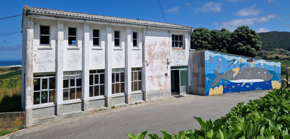 La escuela de Traba de Laxe cerrará el próximo curso