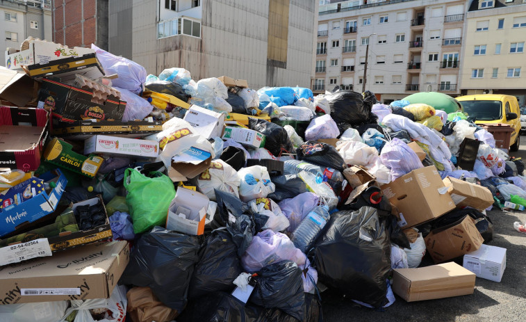 El conflicto de la basura en Carballo sigue enquistado y se encamina a una huelga indefinida