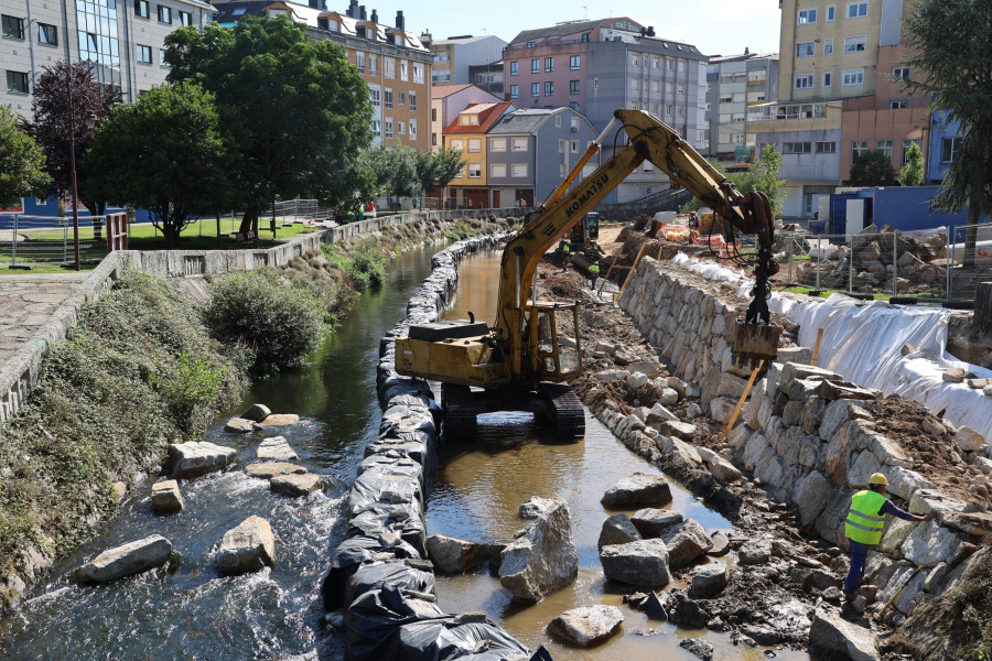 A toda máquina avanzan las obras de Augas de Galicia en A Casilla